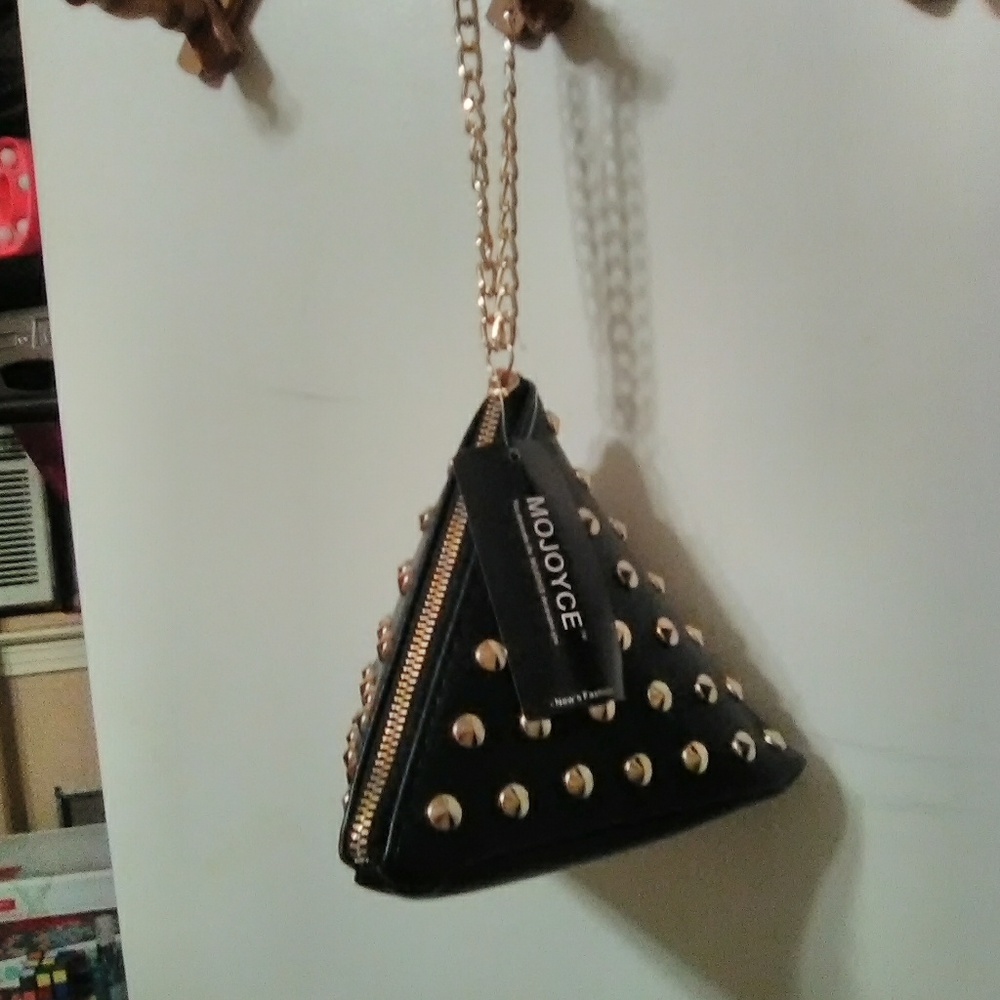 Studded wristlet